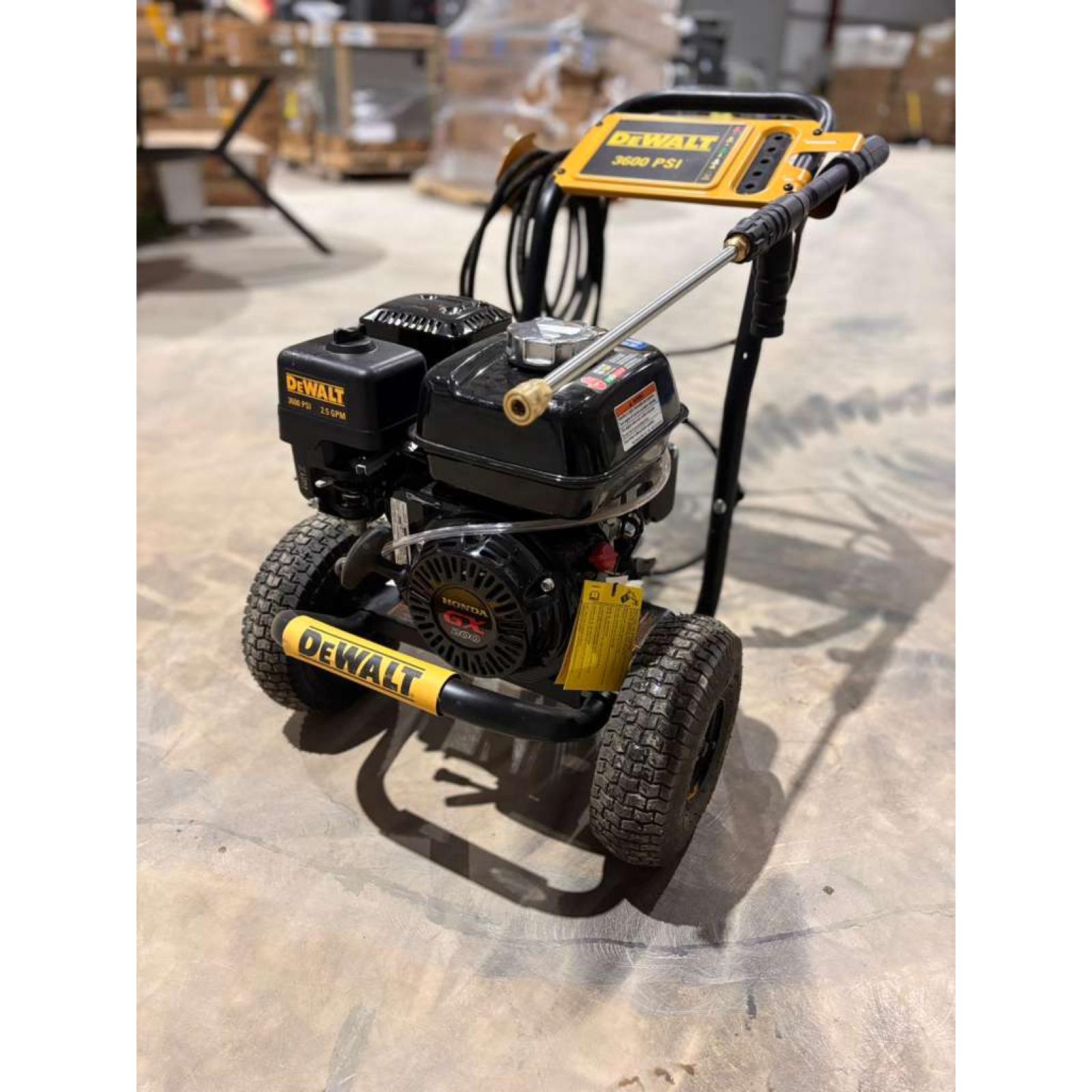 DEWALT PRESSURE WASHER 3600 PSI