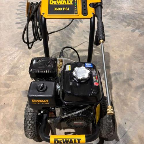DEWALT PRESSURE WASHER 3600 PSI