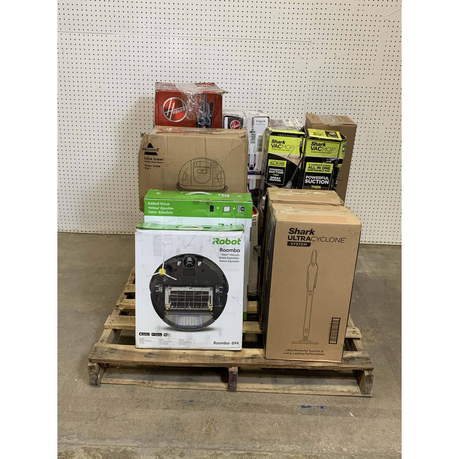 Mixed Vacuum & Small Appliance Return Pallet – Hoover, Shark, iRobot, Bissell, Frigidaire & More – Used/Unprocessed Returns