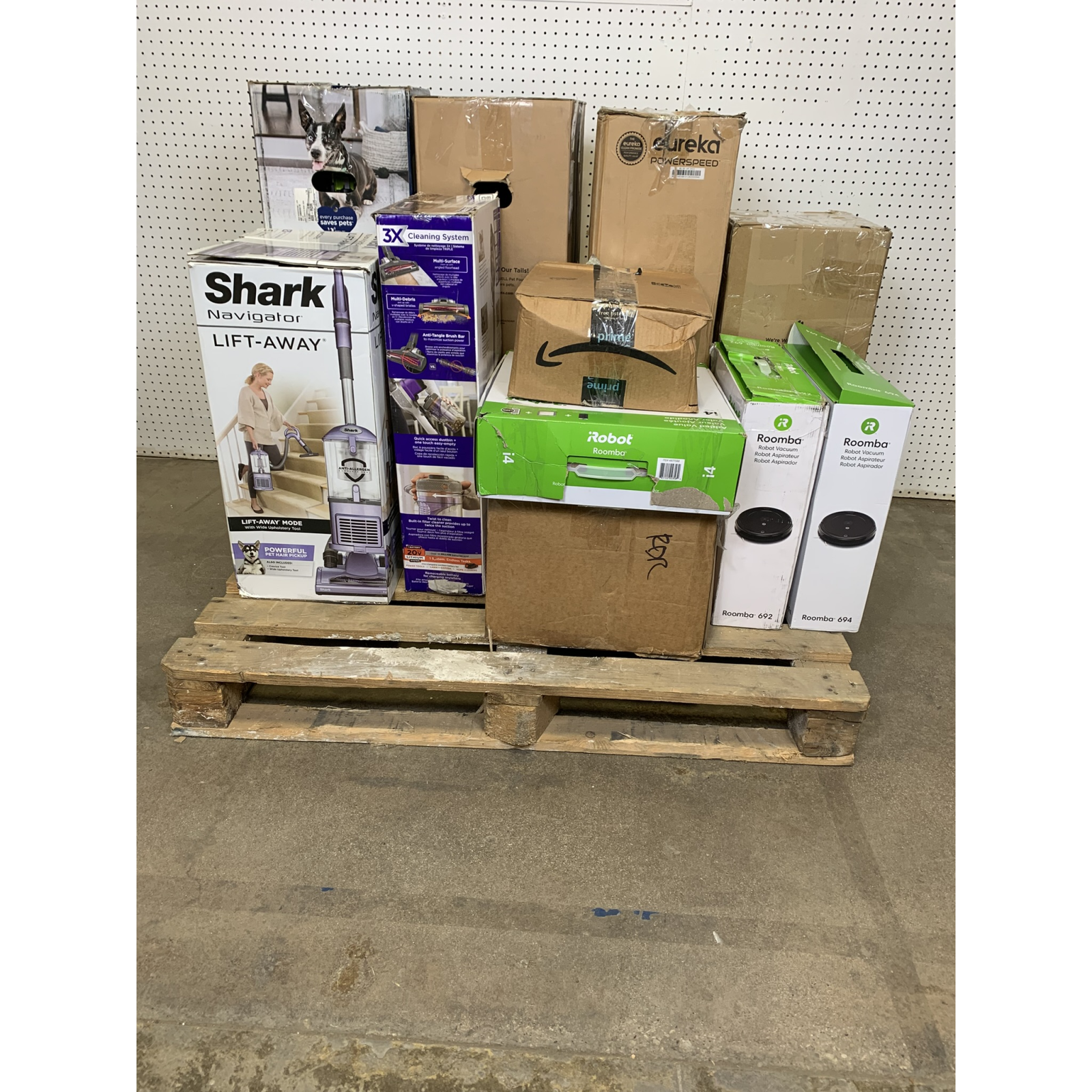 Used Mixed Returns Pallet – iRobot, BISSELL, Shark, BLACK+DECKER & Eureka Vacuums – Total Lot MSRP $2,644