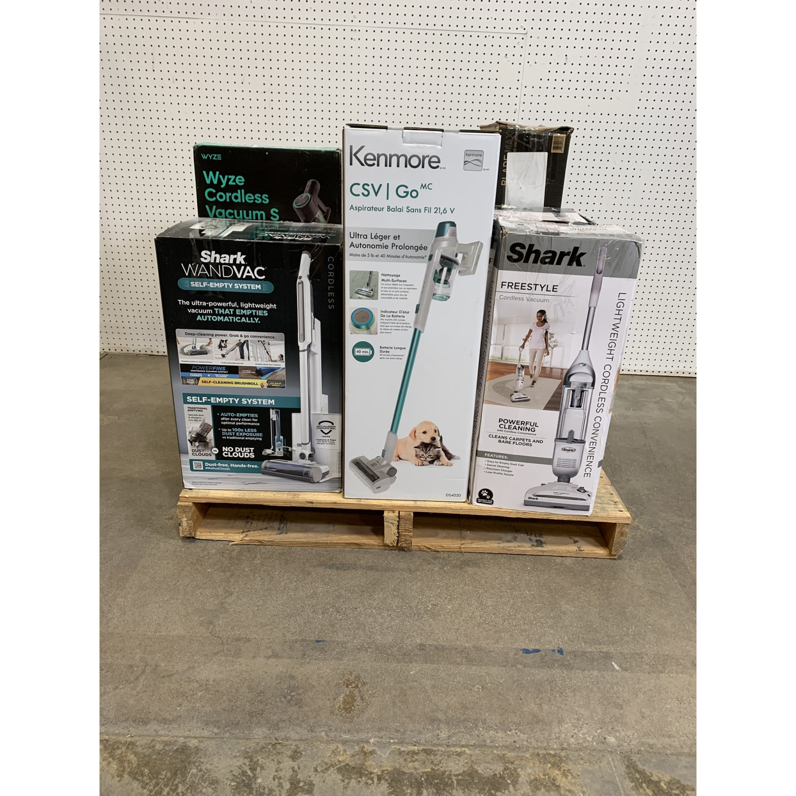 LOT OF 7 - USED / MIXED CORDLESS & UPRIGHT VACUUM PALLET - Shark, Wyze, Kenmore & Hoover - Total LOT Msrp $1,313