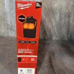 Springtown Location-Milwaukee Men Small M300B-20S M12 Heated Black Axis Vest