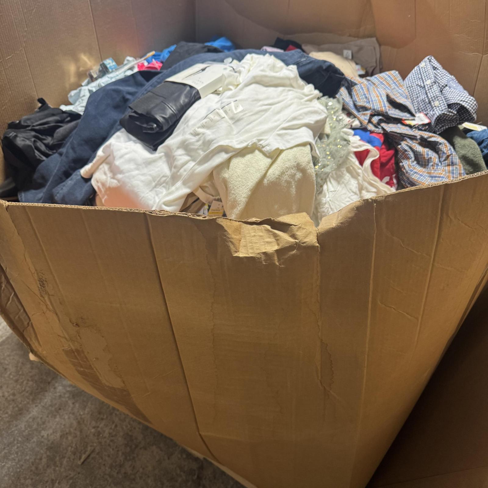 Springtown Location- Bullseye Clothing Pallet- min 500 items