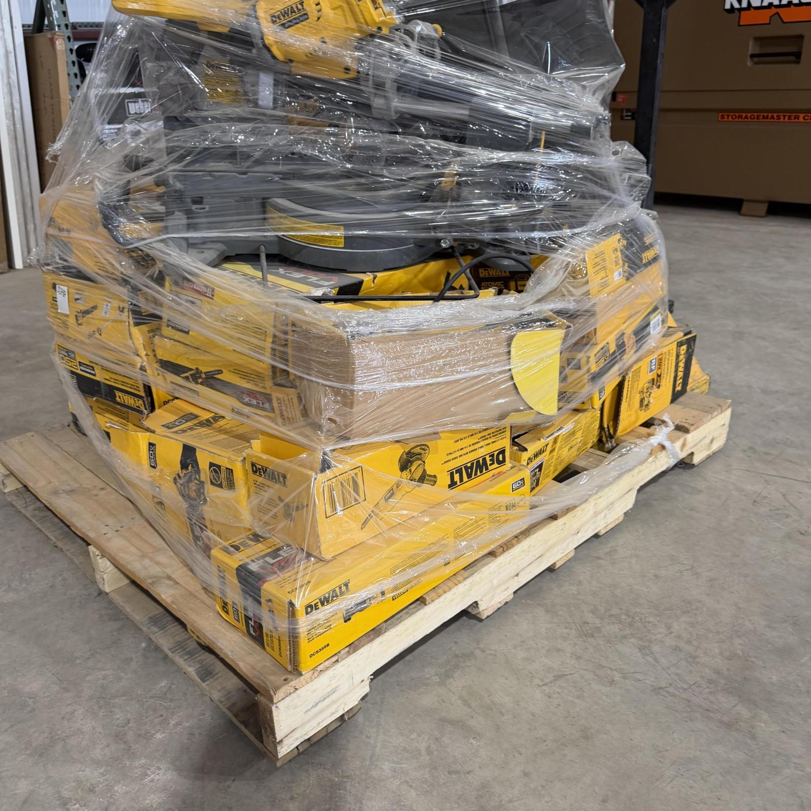 DEWALT TOOLS PALLET AS IS