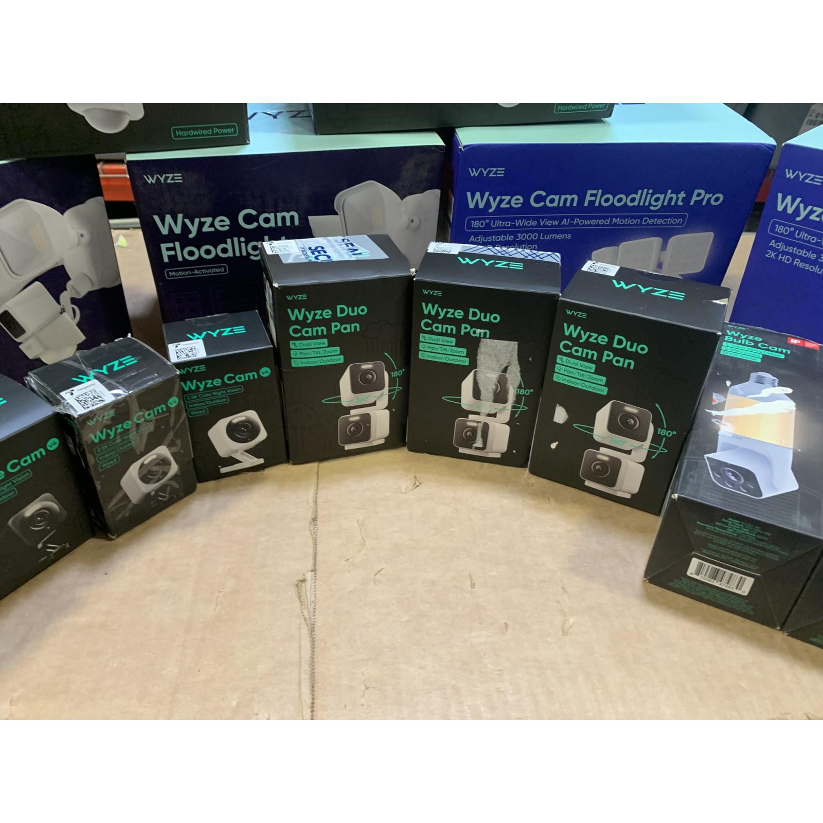 WYZE CAMERA MIXED LOT