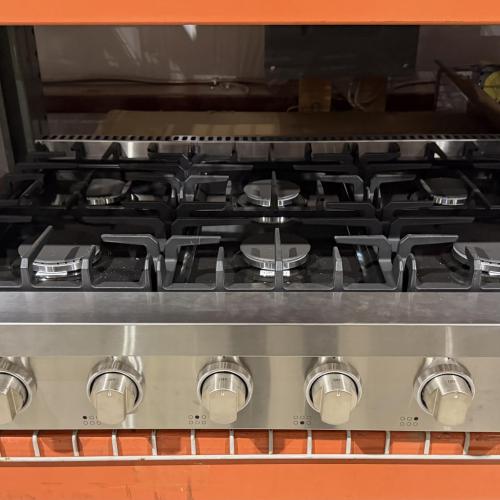 GAS RANGE