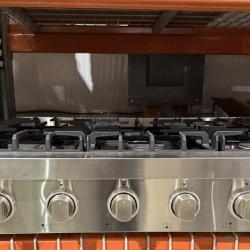 GAS RANGE