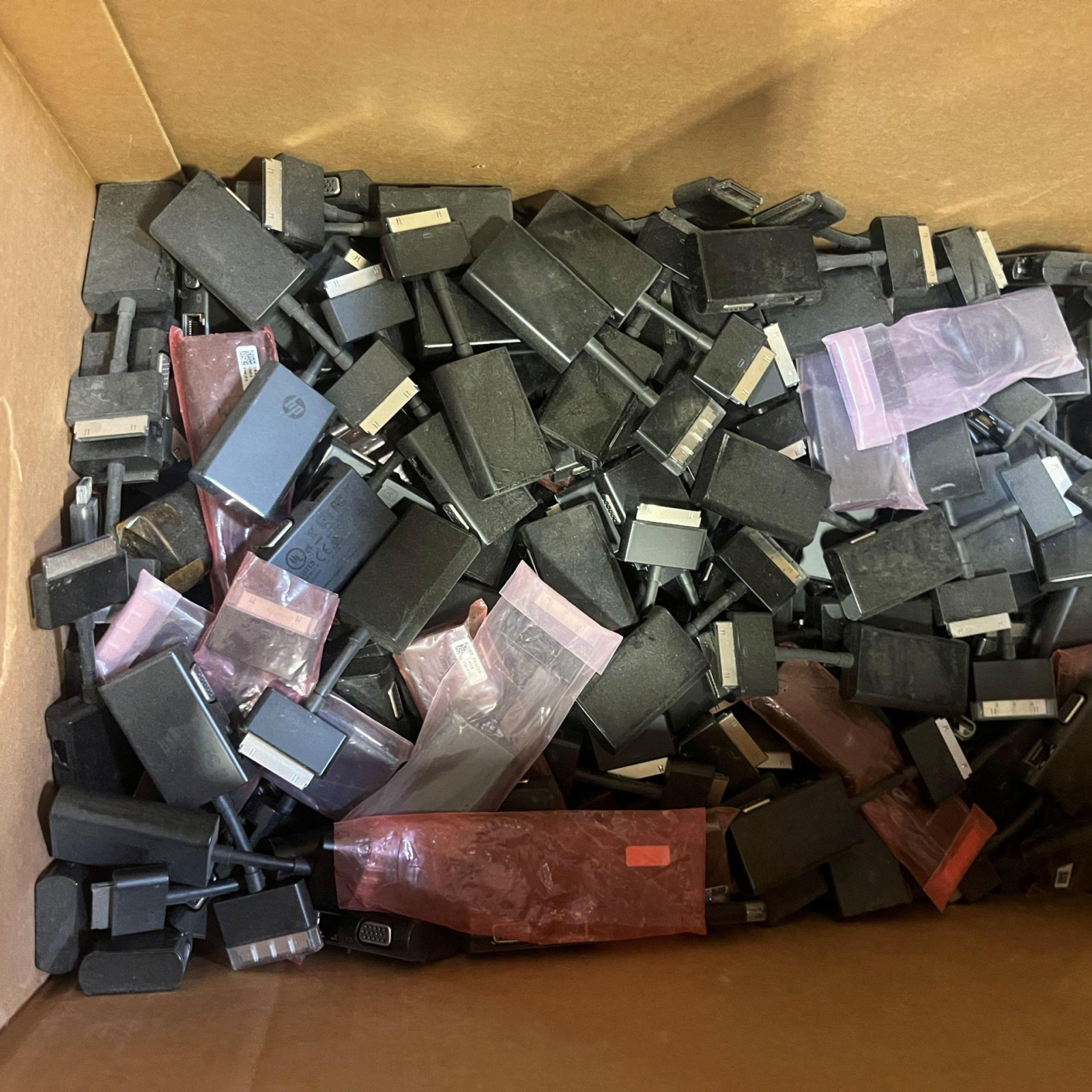 Salvage Pallet – HP Laptop Parts, Screens, Keyboards, Cables, Label Printers – Mixed Lot