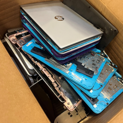 Salvage Pallet – HP Laptop Parts, Screens, Keyboards, Cables, Label Printers – Mixed Lot