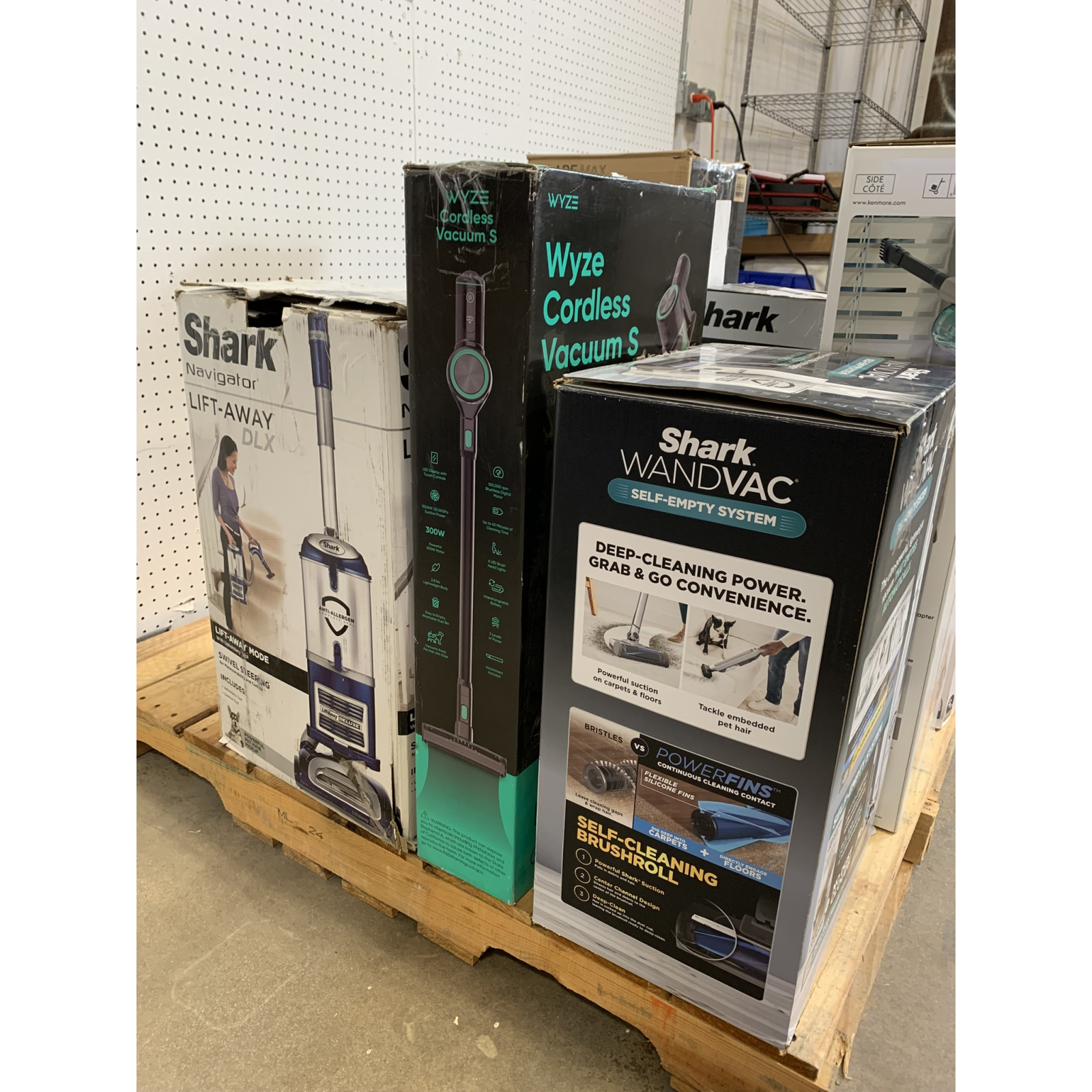 LOT OF 7 - USED / MIXED CORDLESS & UPRIGHT VACUUM PALLET - Shark, Wyze, Kenmore & Hoover - Total LOT Msrp $1,313