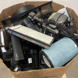 USED MISCELLANEOUS VACUUM & AIR PURIFIER PARTS & ACCESSORIES PALLET #3 – UNMANIFESTED