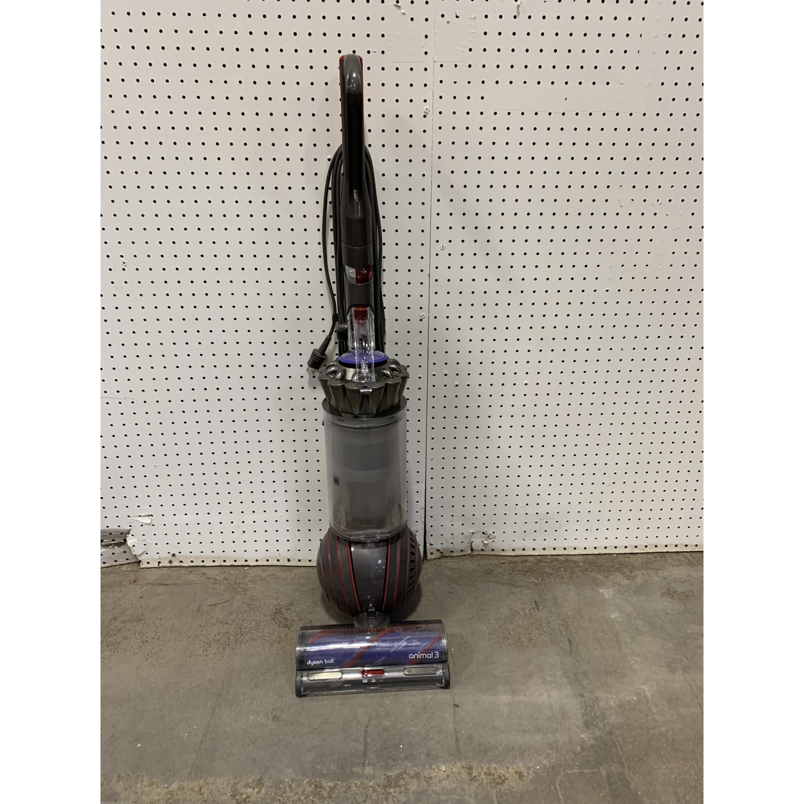 LOT OF 13 - Used Mixed Vacuum Lot – Dyson, Bissell, Eureka & Black+Decker - Total LOT MSRP $2,288