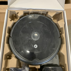 Used Mixed Vacuum Lot – Total LOT MSRP $2,976.91 – iRobot Roomba, Hoover & Bissell