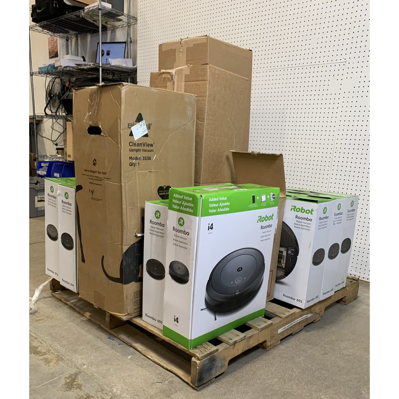 Used Mixed Vacuum Lot – Total LOT MSRP $2,976.91 – iRobot Roomba, Hoover & Bissell