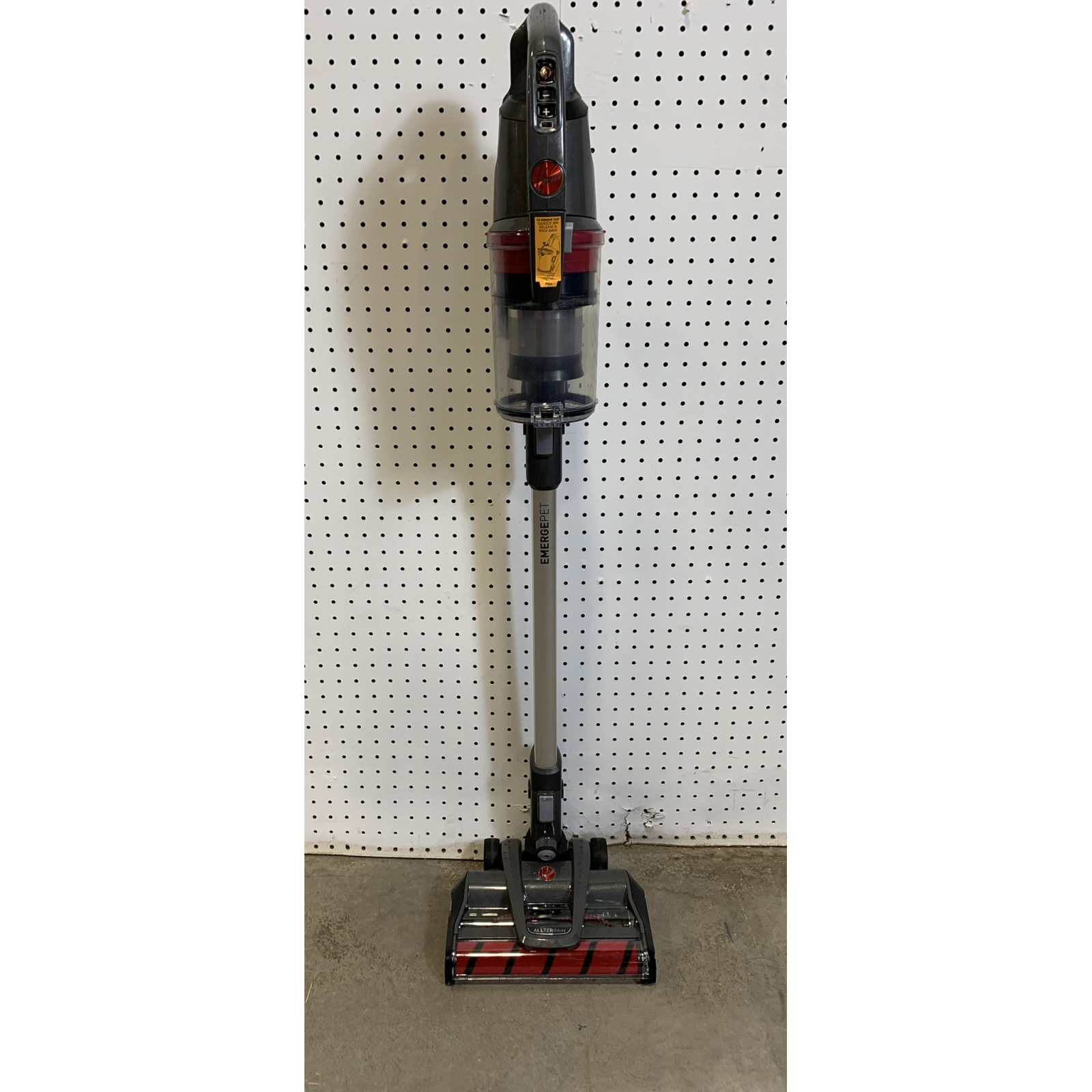 Used Mixed Vacuum & Home Goods Pallet– Total LOT MSRP $2,267  – Hoover, BLACK+DECKER, Eureka, iRobot & More