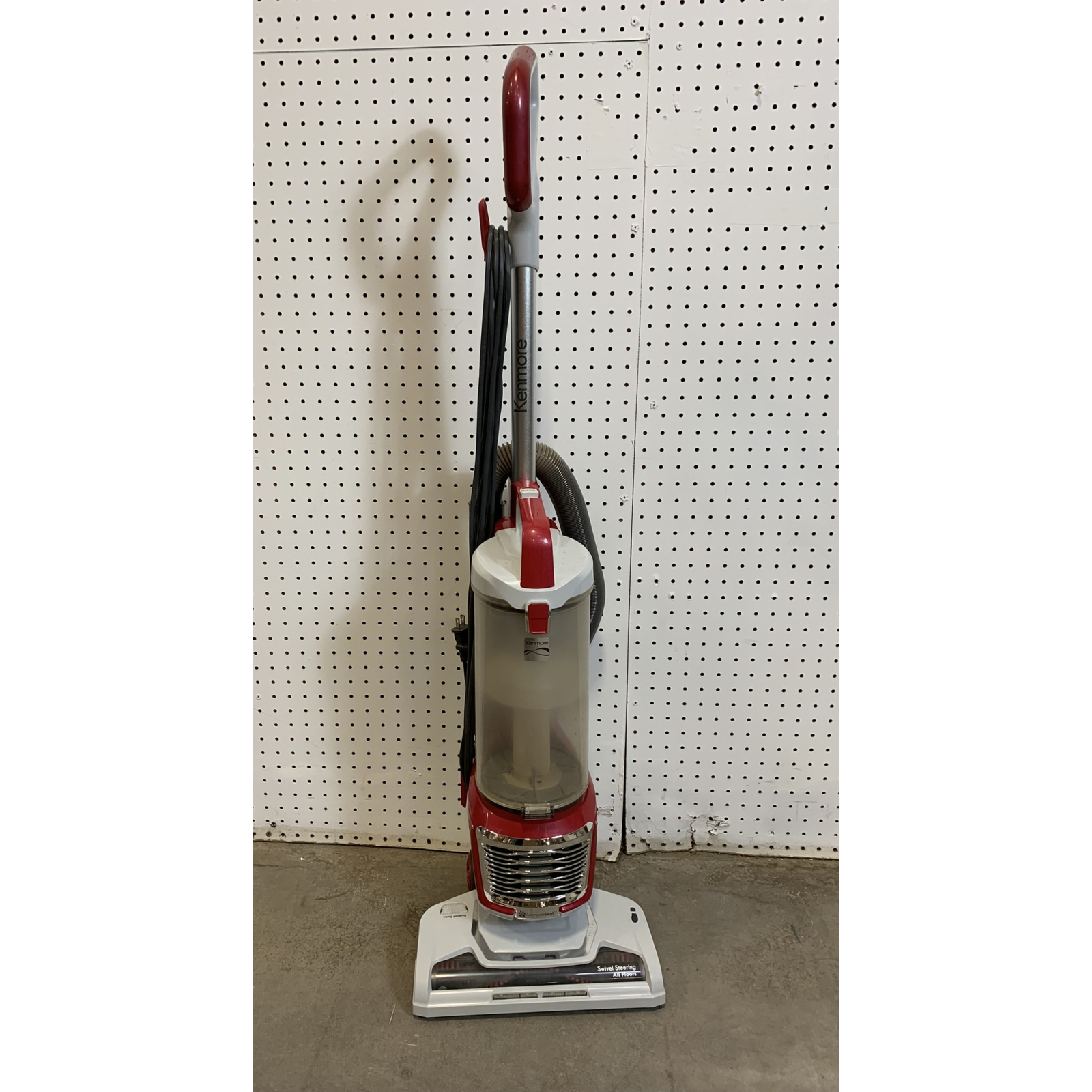 Used Mixed Vacuum & Home Goods Pallet– Total LOT MSRP $2,267  – Hoover, BLACK+DECKER, Eureka, iRobot & More