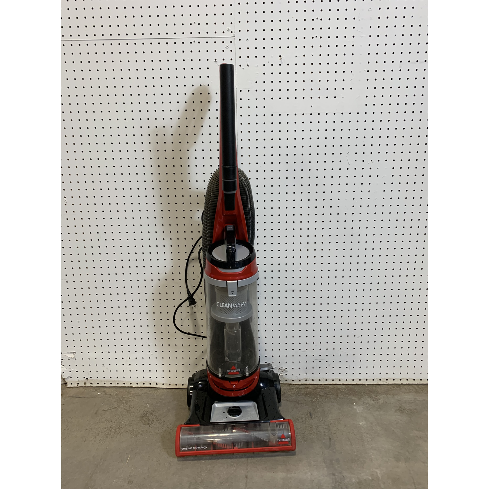 LOT OF 12 - USED Mixed Name-Brand Vacuum Pallet – Shark, Bissell, Black+Decker, Eureka & Craftsman - Total LOT MSRP $1,928