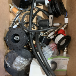 LOT OF 7 - USED MIXED AUTOMOTIVE PARTS PALLET – HEADLIGHTS, RADIATORS, GRILLES & MORE - Total LOT MSRP $626