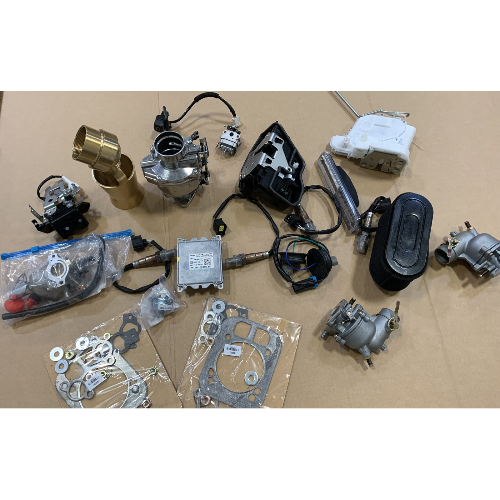 LOT OF 7 - USED MIXED AUTOMOTIVE PARTS PALLET – HEADLIGHTS, RADIATORS, GRILLES & MORE - Total LOT MSRP $626