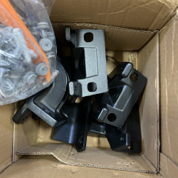 LOT OF 7 - USED MIXED AUTOMOTIVE PARTS PALLET – HEADLIGHTS, RADIATORS, GRILLES & MORE - Total LOT MSRP $626
