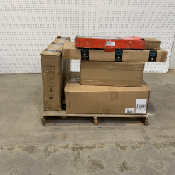 LOT OF 7 - USED MIXED AUTOMOTIVE PARTS PALLET – HEADLIGHTS, RADIATORS, GRILLES & MORE - Total LOT MSRP $626