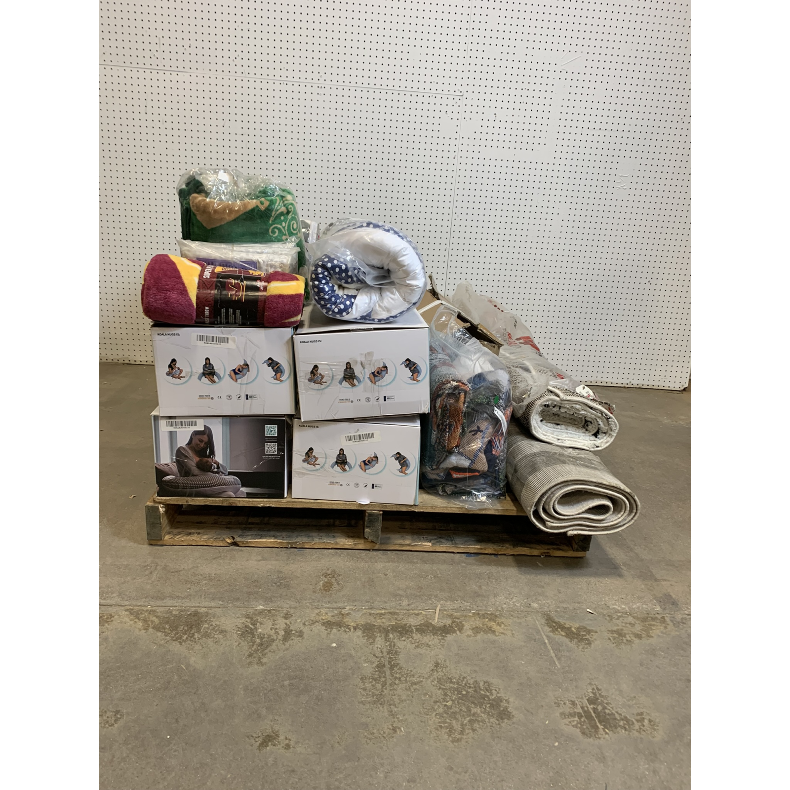 LOT OF 25 - USED Mixed Home Goods, Rugs, Blankets & Memorial Items – Various Brands - Total LOT MSRP $440