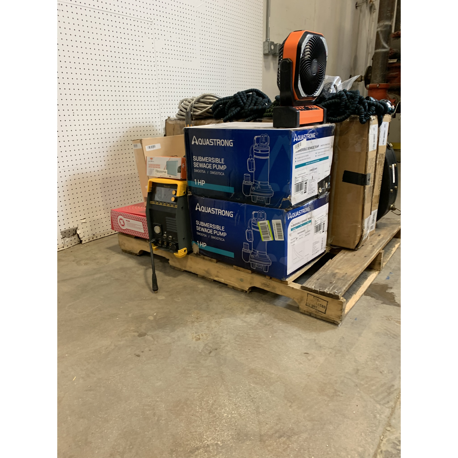 LOT OF 18 – USED Mixed General Merchandise – Guitar, Treadmills, Pumps, Outdoor & Sporting Goods - Total LOT MSRP $1,033