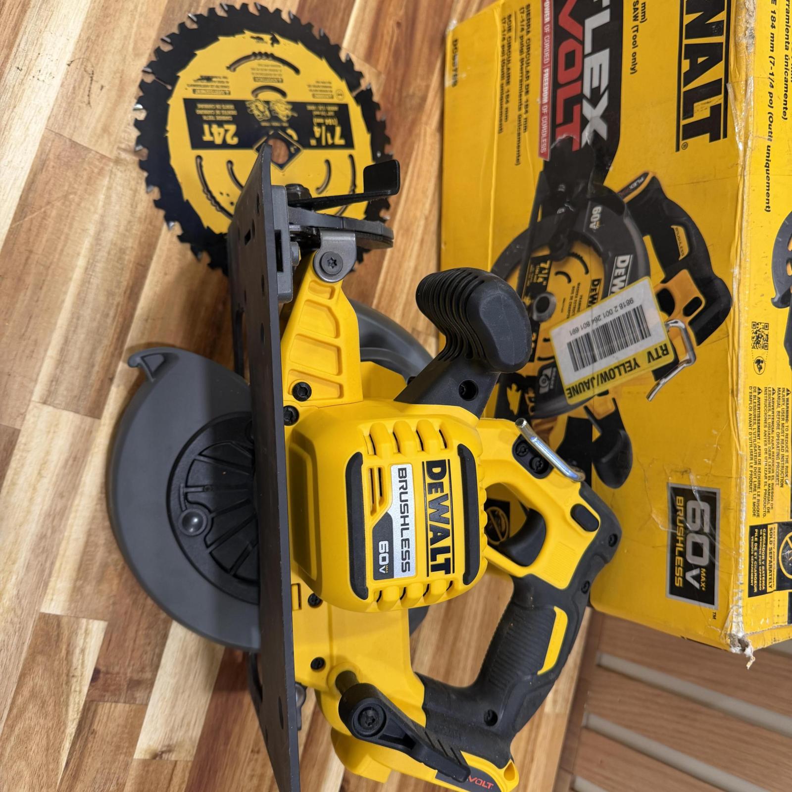 DEWALT FLEXVOLT 60V MAX Cordless Brushless 7-1/4 in. Circular Saw with Brake (Tool Only)