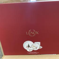 Pittston location as-is Lenox Christmas products (954 UNITS/ 2 pallets)