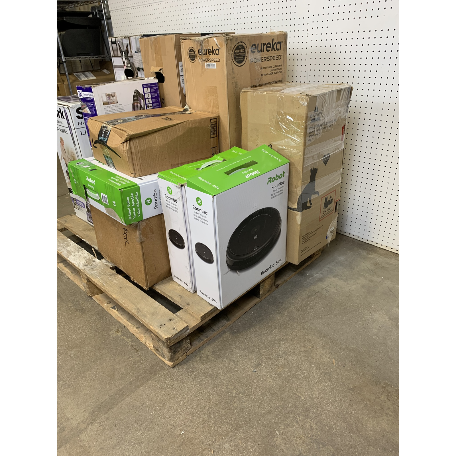Used Mixed Returns Pallet – iRobot, BISSELL, Shark, BLACK+DECKER & Eureka Vacuums – Total Lot MSRP $2,644