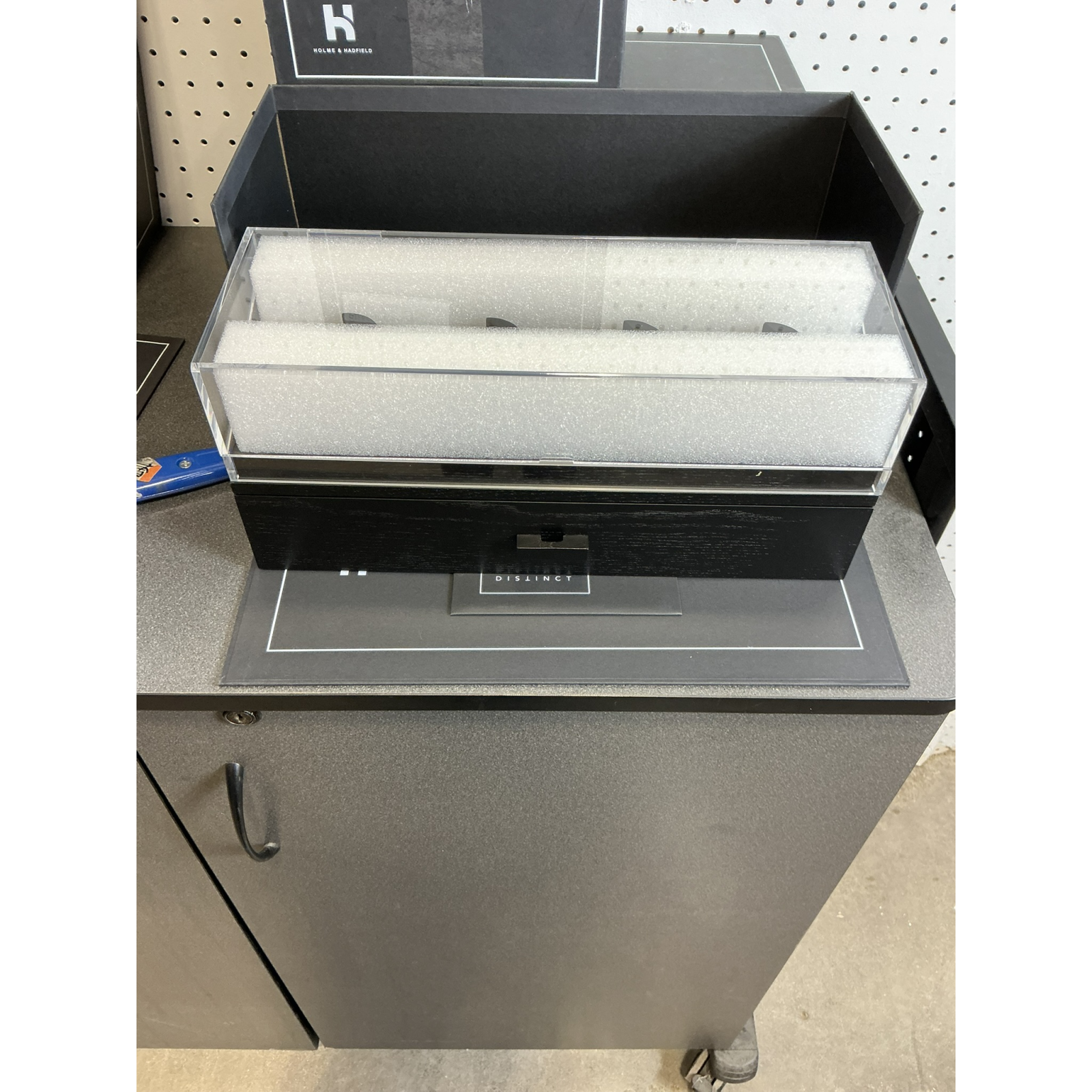 Salvage – Holme & Hadfield Premium Watch & Knife Display Cases – LOT OF 7