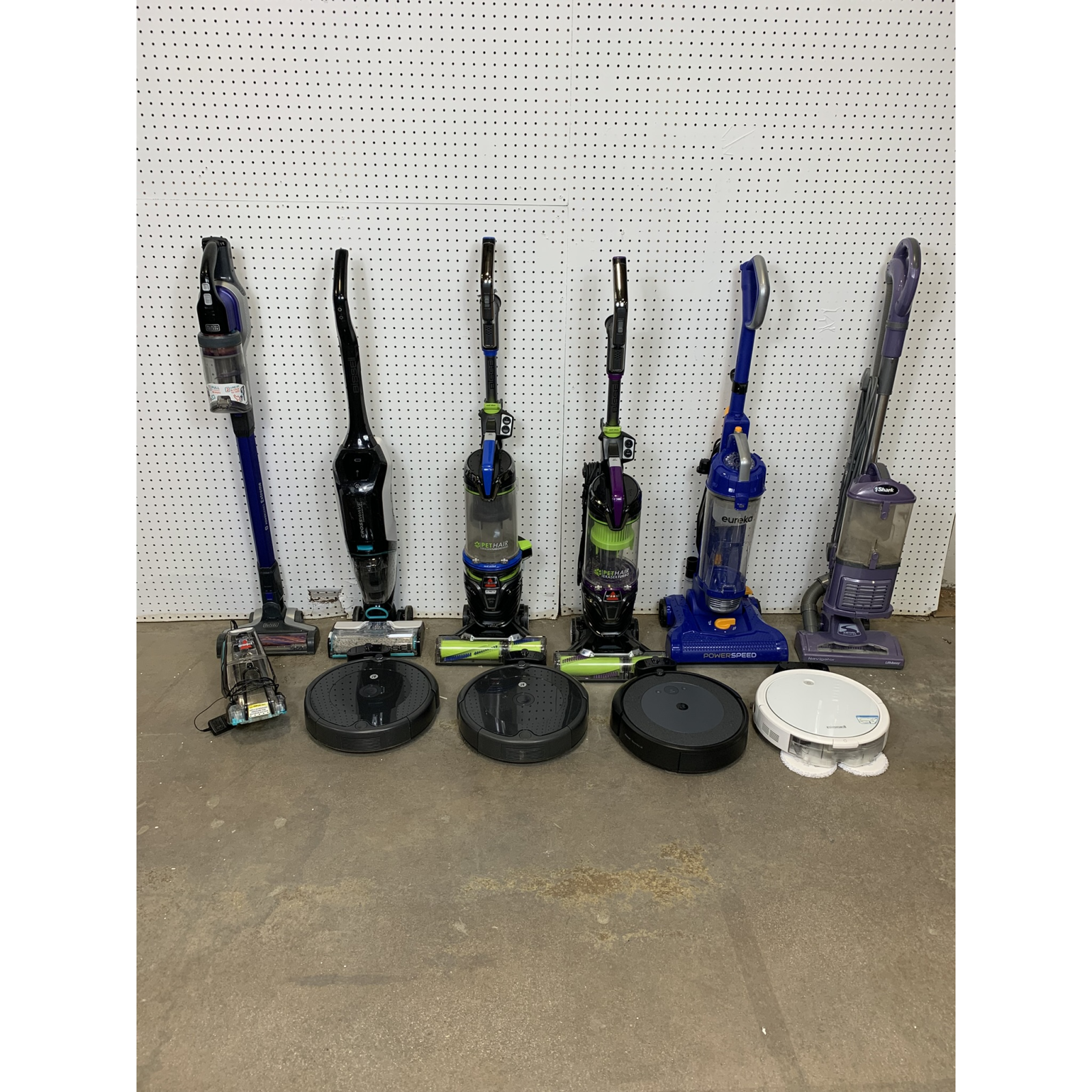 Used Mixed Returns Pallet – iRobot, BISSELL, Shark, BLACK+DECKER & Eureka Vacuums – Total Lot MSRP $2,644
