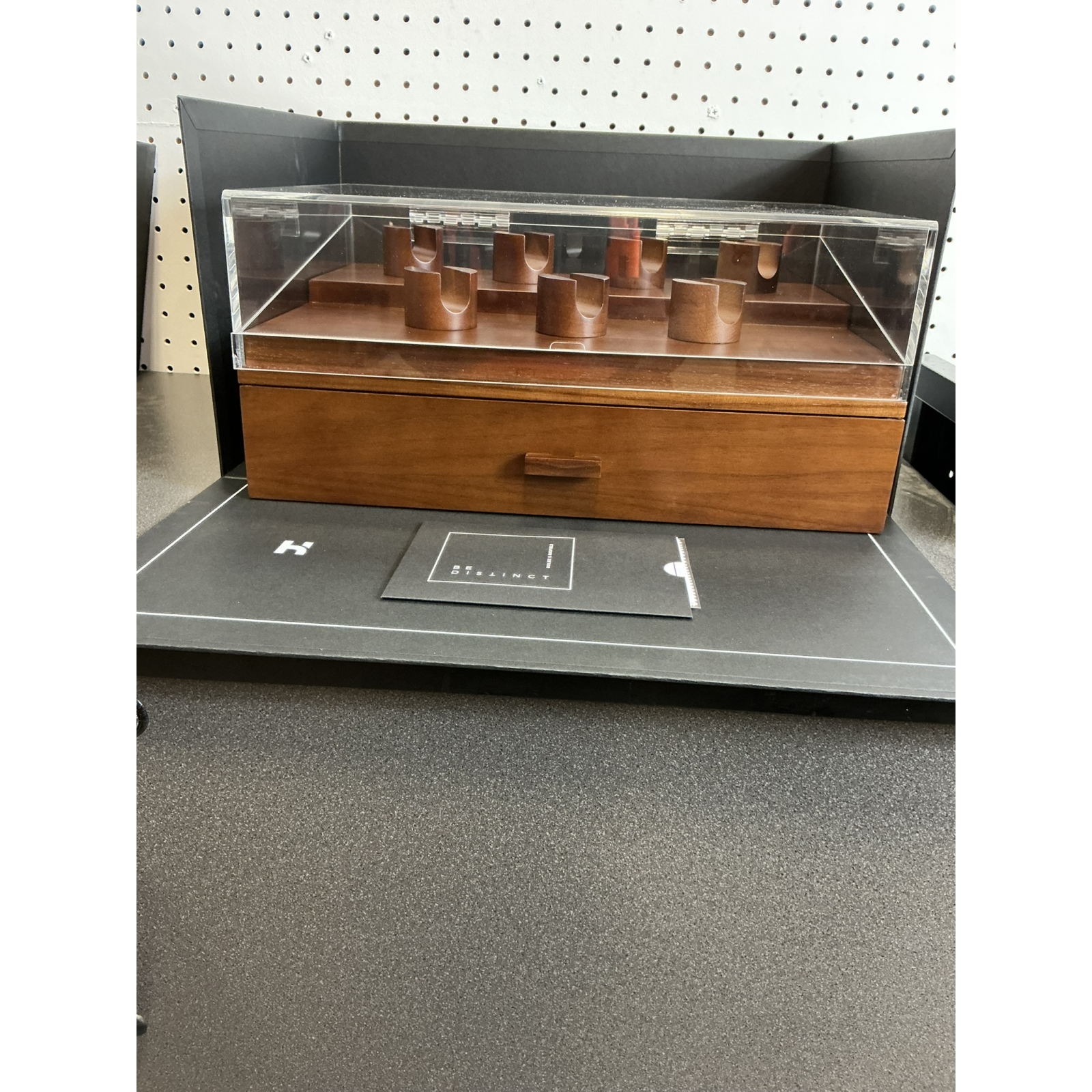 Salvage – Holme & Hadfield Premium Watch & Knife Display Cases – LOT OF 7