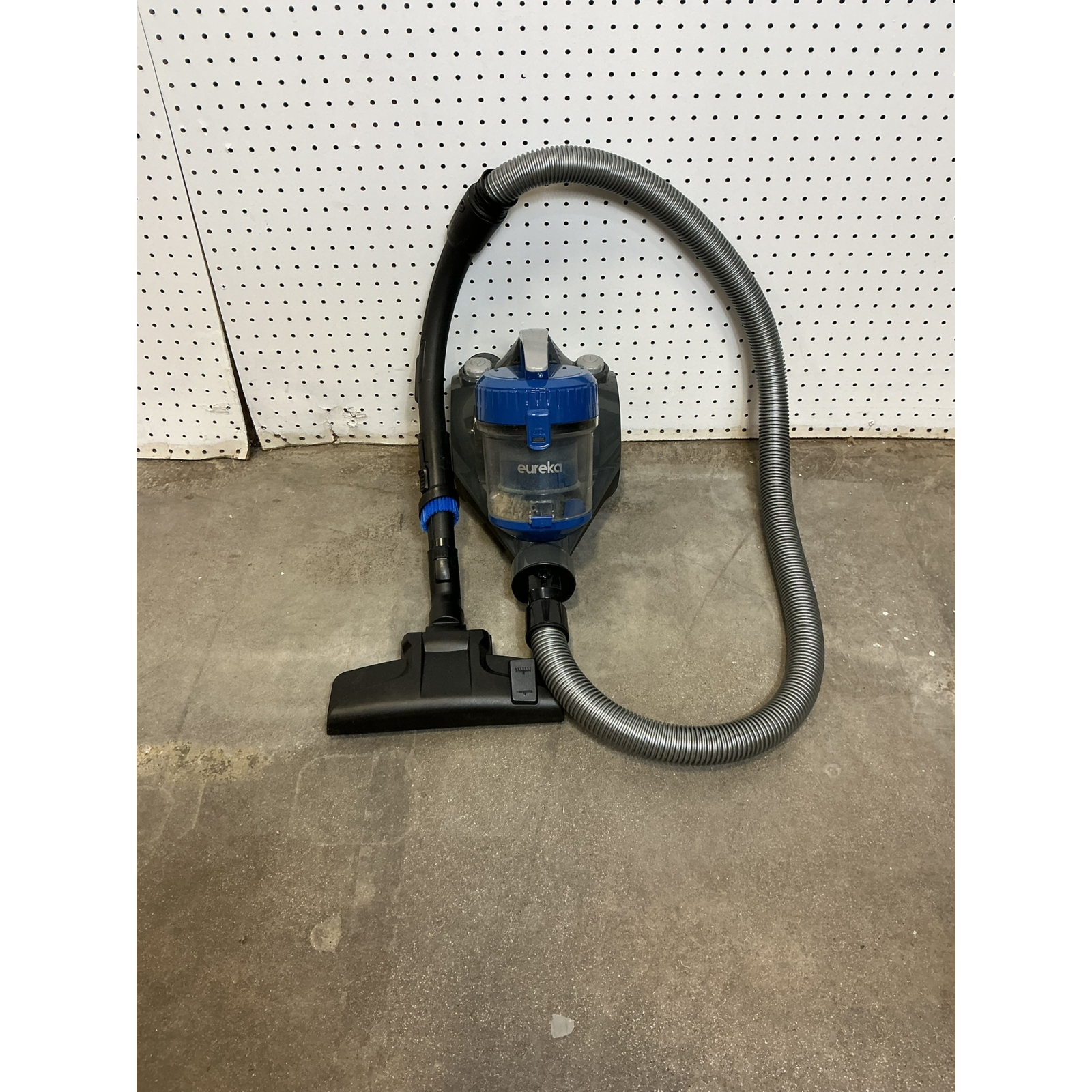LOT OF 11 - USED - MIXED FLOOR CARE & VACUUM PALLET - Bissell, Shark, Hoover, McCulloch & Eureka - Total LOT MSRP $1,819