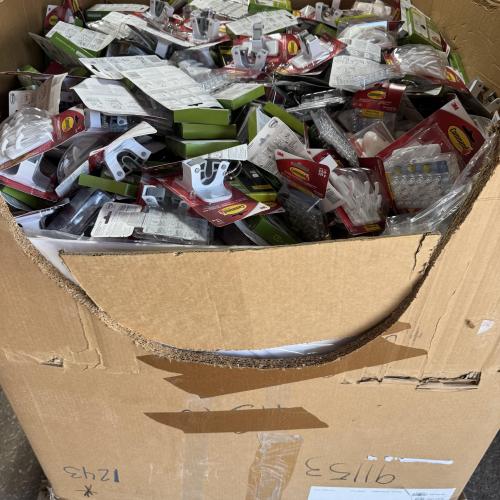 Springtown location- Mixed Pallet of New Command Hooks