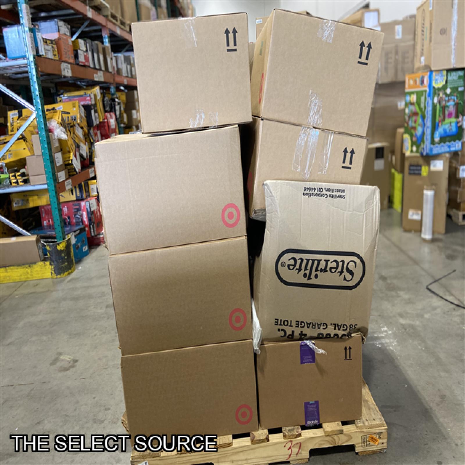 DALLAS LOCATION - BULLSEYE CLOTHING, HOME GOODS - LOT OF 2