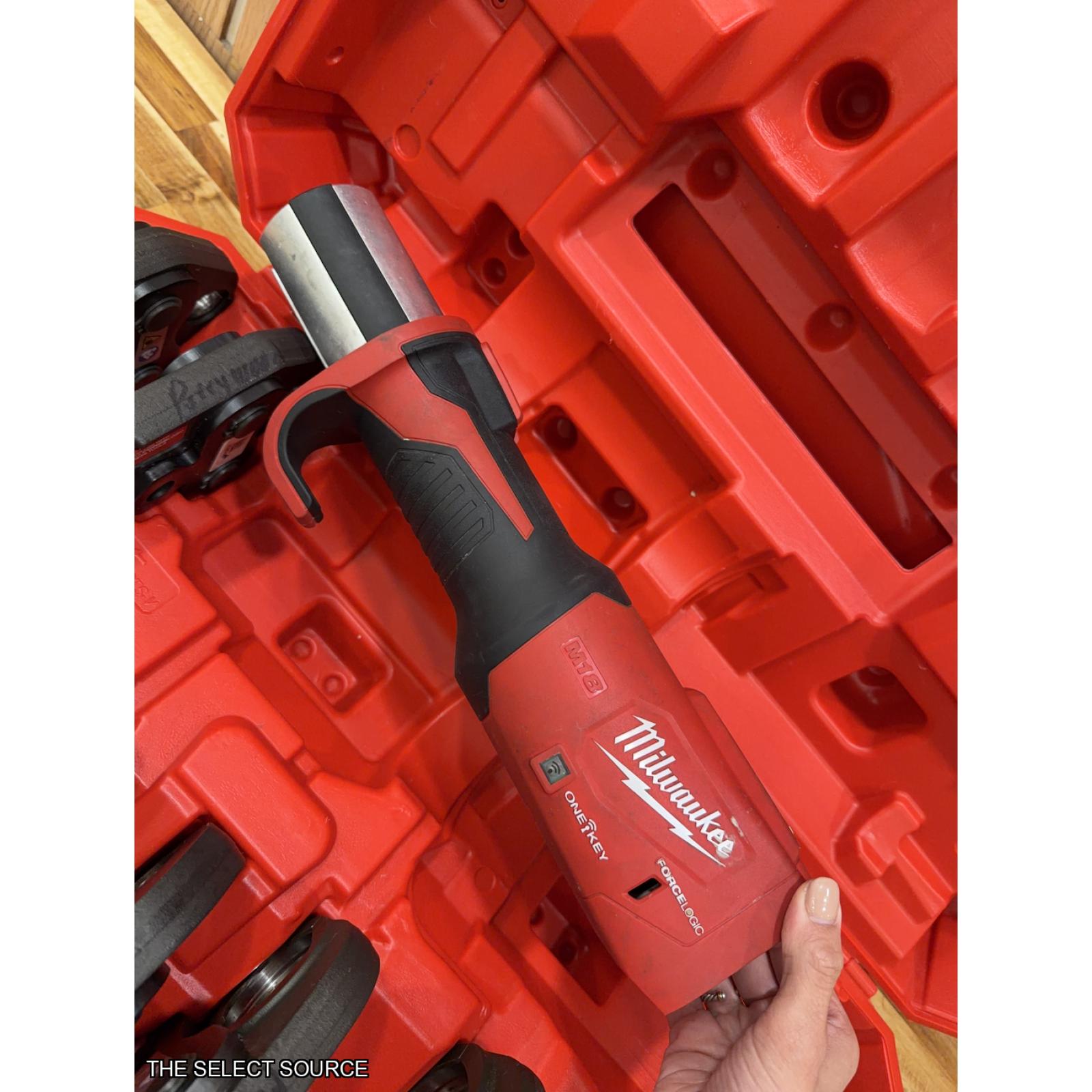 AS-IS Milwaukee M18™ FORCE LOGIC™ Press Tool w/ ONE-KEY™ w/ 1/2-2 CTS Jaws