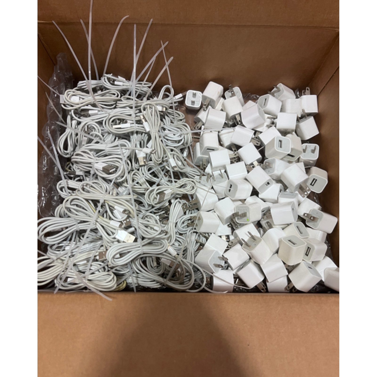 LOT OF 80 - USED Apple Chargers & Charging Cables – Mixed Apple OEM & Aftermarket