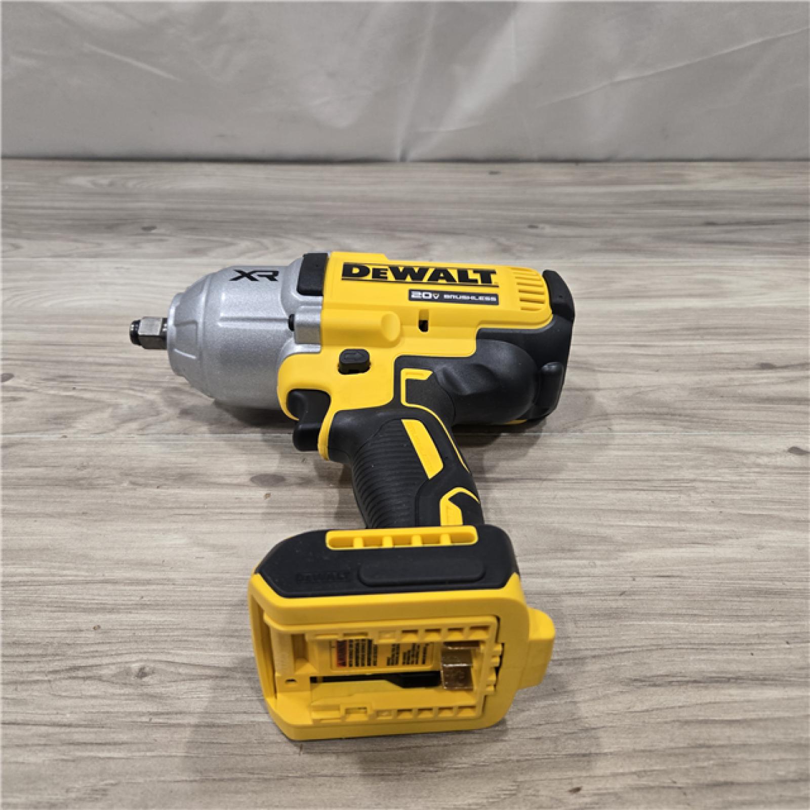 AS-IS Dewalt 20V MAX Lithium-Ion Cordless 1/2 in. Impact Wrench Kit