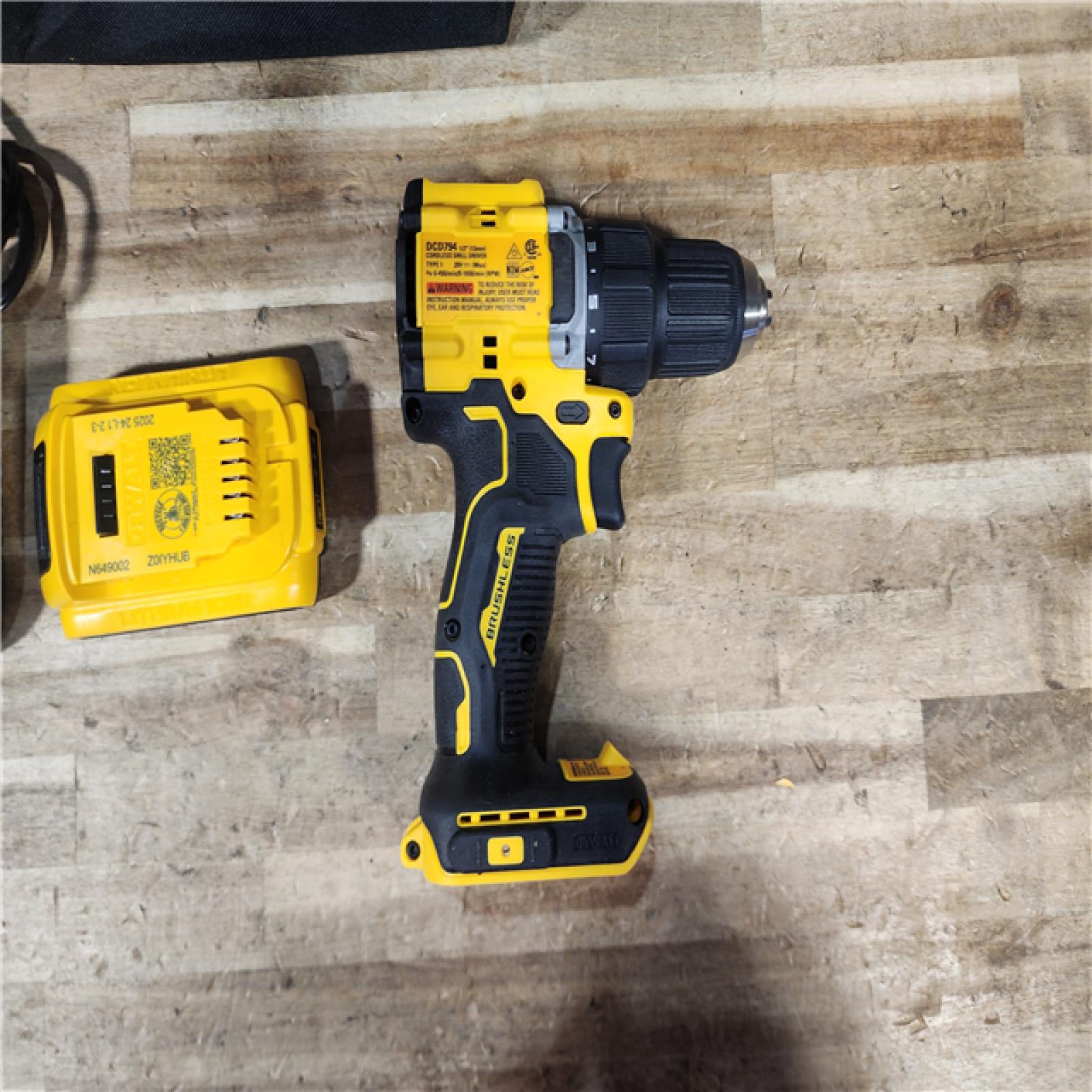 HOUSTON LOCATION - AS - IS DEWALT Atomic 20V Lithium-Ion Cordless Compact 1/2 in. Drill/Driver Kit