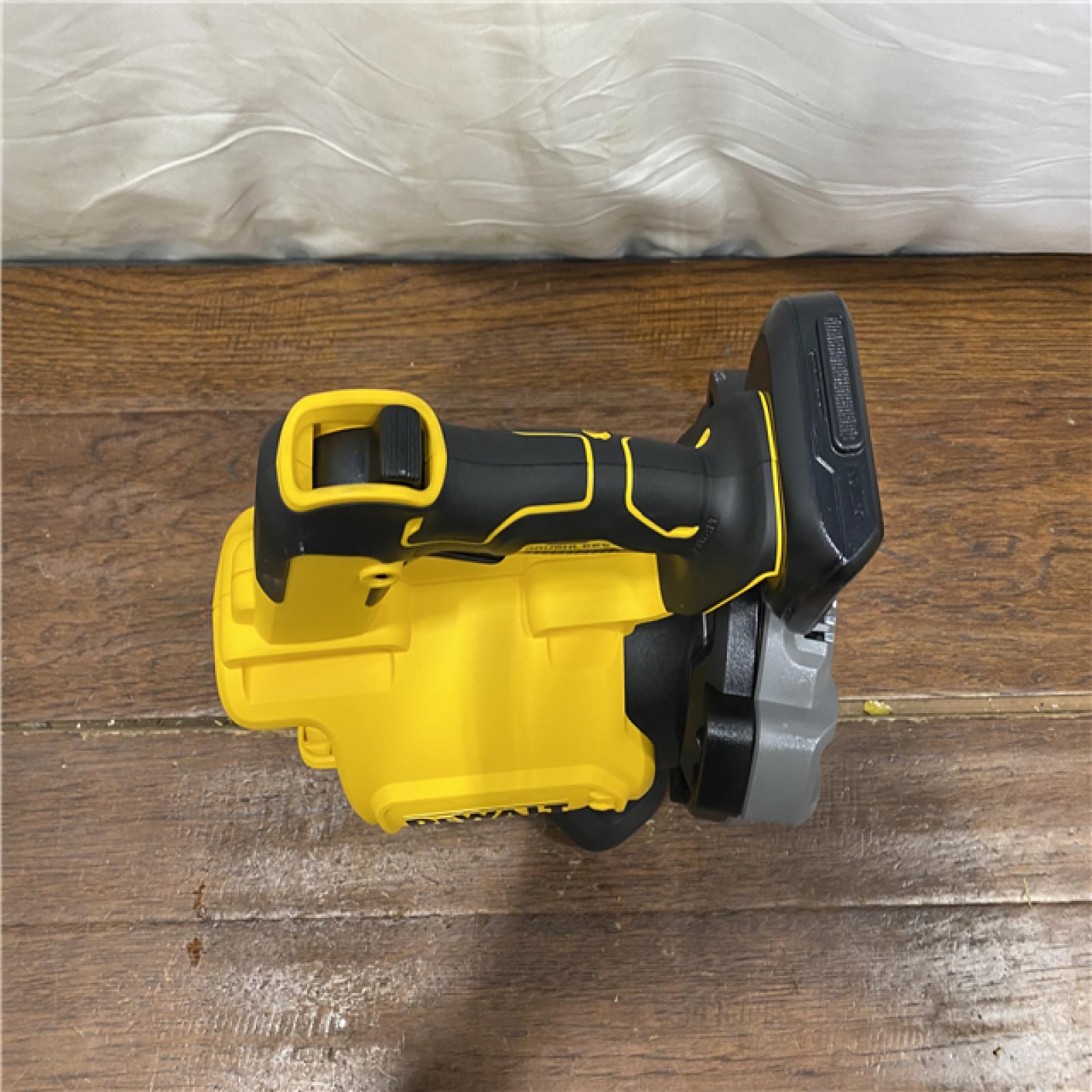 AAS-IS DEWALT 20V MAX 125 MPH 450 CFM Brushless Cordless Battery Powered Blower (Tool Only)