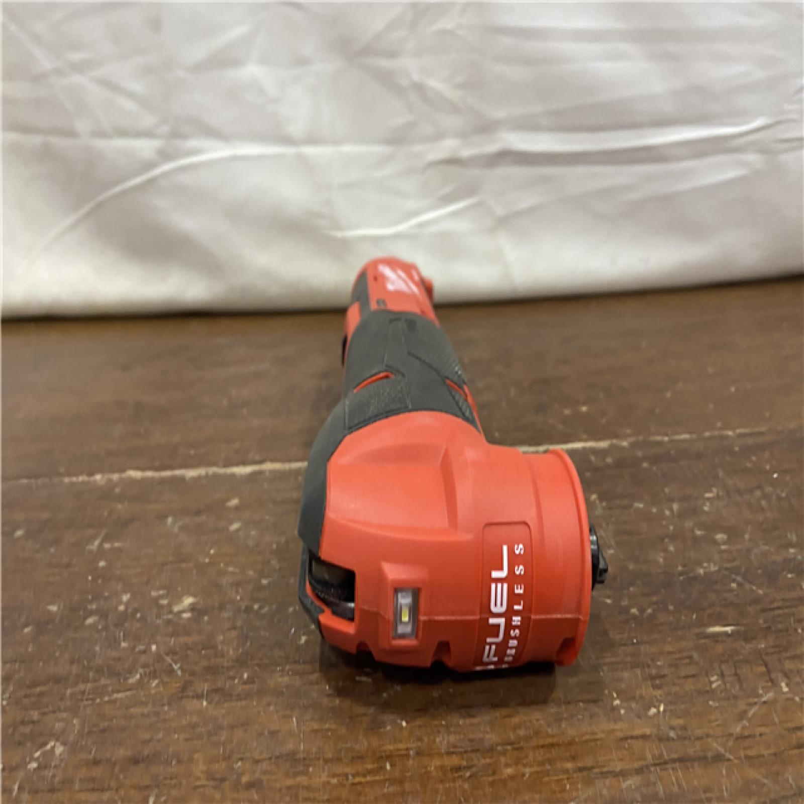 AS-IS Milwaukee M12 12V Lithium-Ion Cordless Oscillating Multi-Tool 2526-20 (Tool-Only)