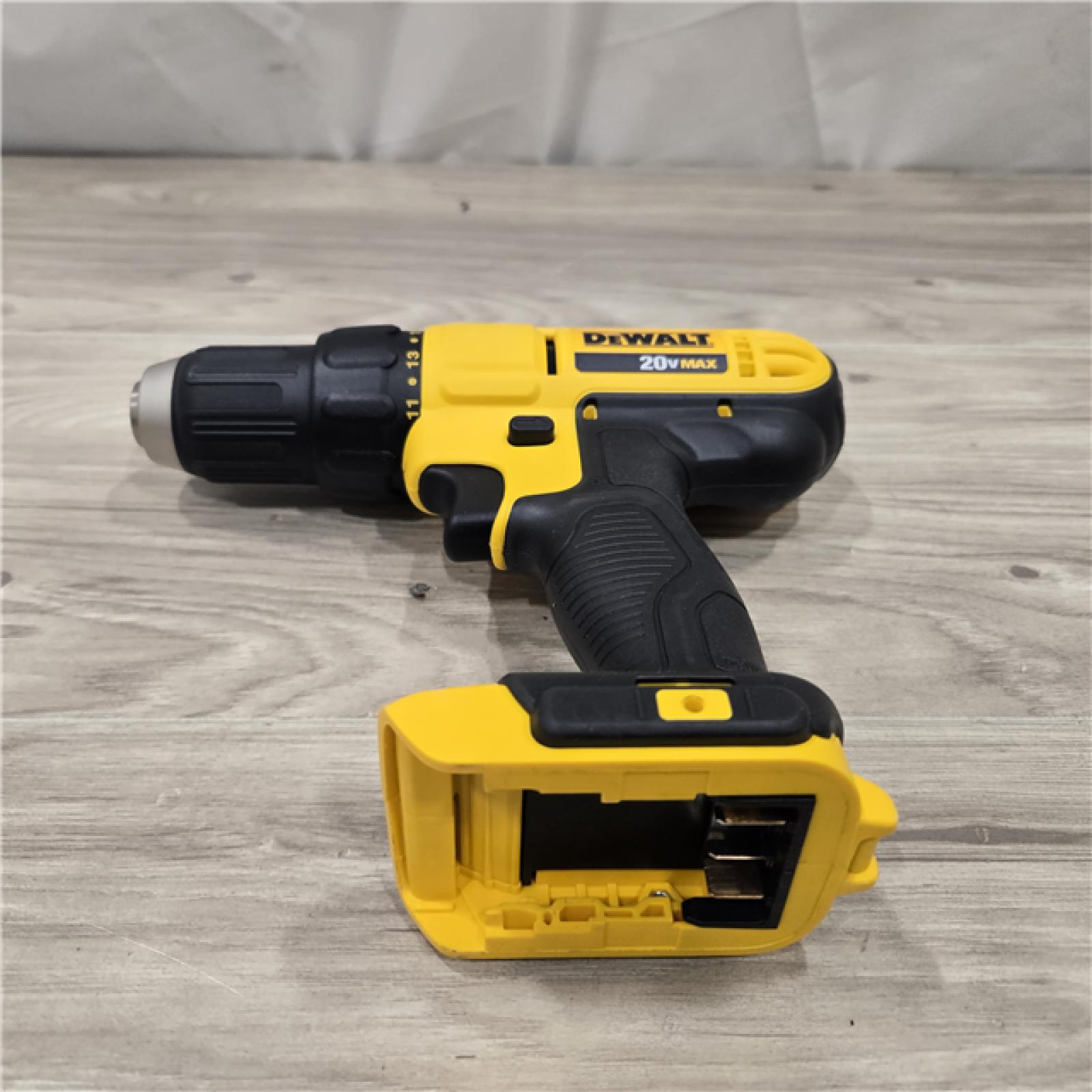 AS-IS DEWALT 20V MAX Cordless 1/2 in. Drill/Driver Kit
