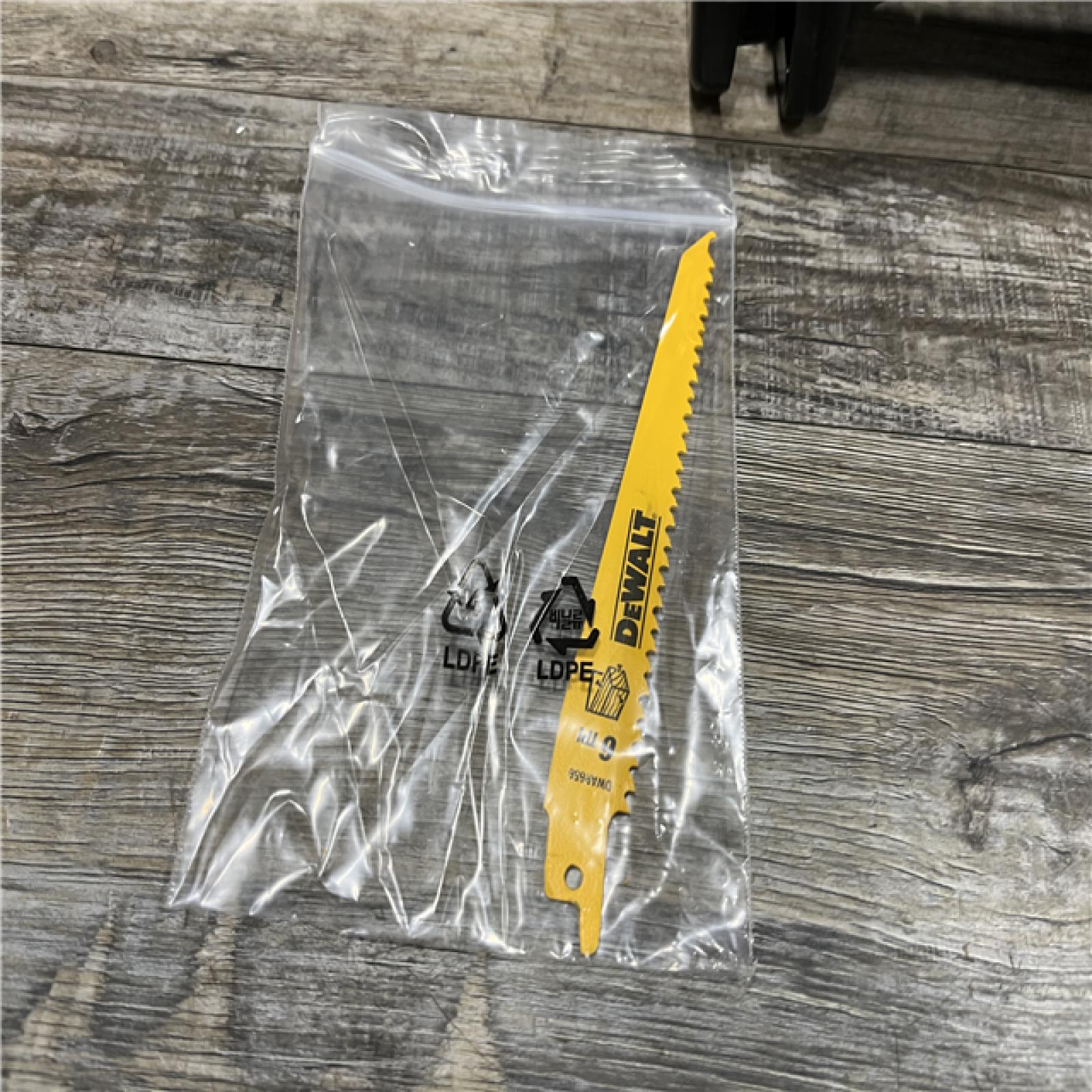 AS-IS DEWALT FLEXVOLT 60-Volt MAX Cordless Brushless Reciprocating Saw Kit