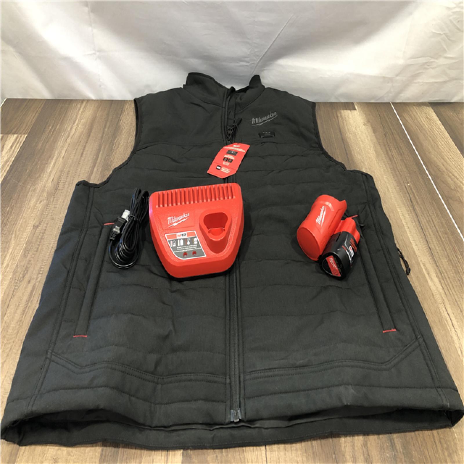 AS-IS Milwaukee Men's Large 12-Volt Lithium-Ion Cordless Axis Black Heated Vest Kit