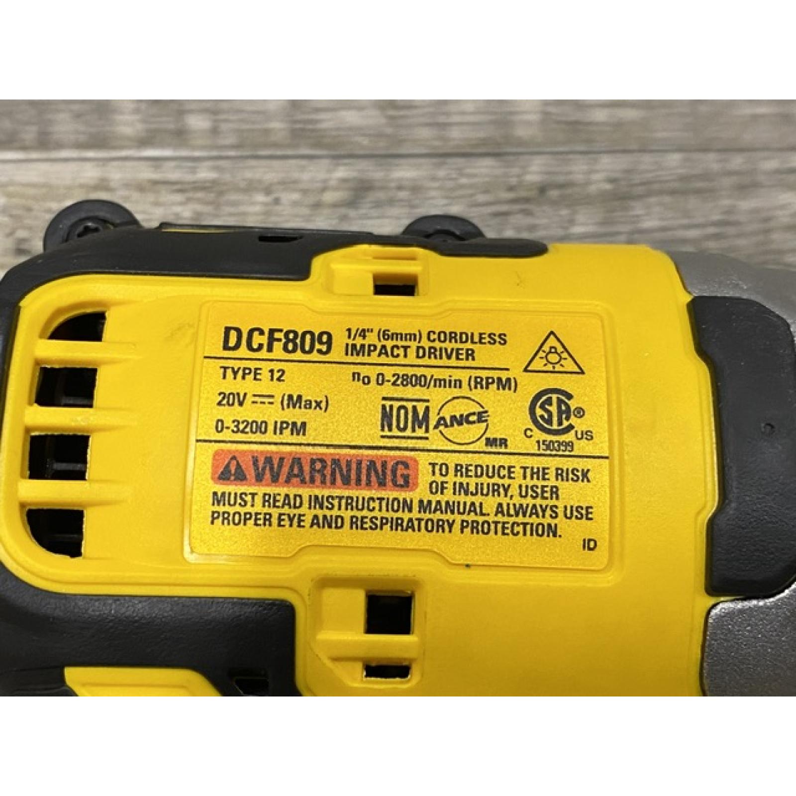 AS-IS DEWALT Atomic 20V Max Lithium-Ion Brushless Cordless Compact 1/4 in. Impact Driver Kit