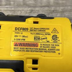 AS-IS DEWALT Atomic 20V Max Lithium-Ion Brushless Cordless Compact 1/4 in. Impact Driver Kit