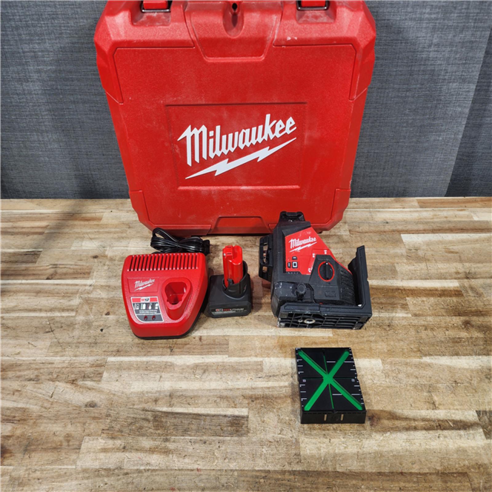 HOUSTON LOCATION - AS - IS Milwaukee 12-Volt Lithium-Ion Cordless Green 250 ft. 3-Plane Laser Level Kit