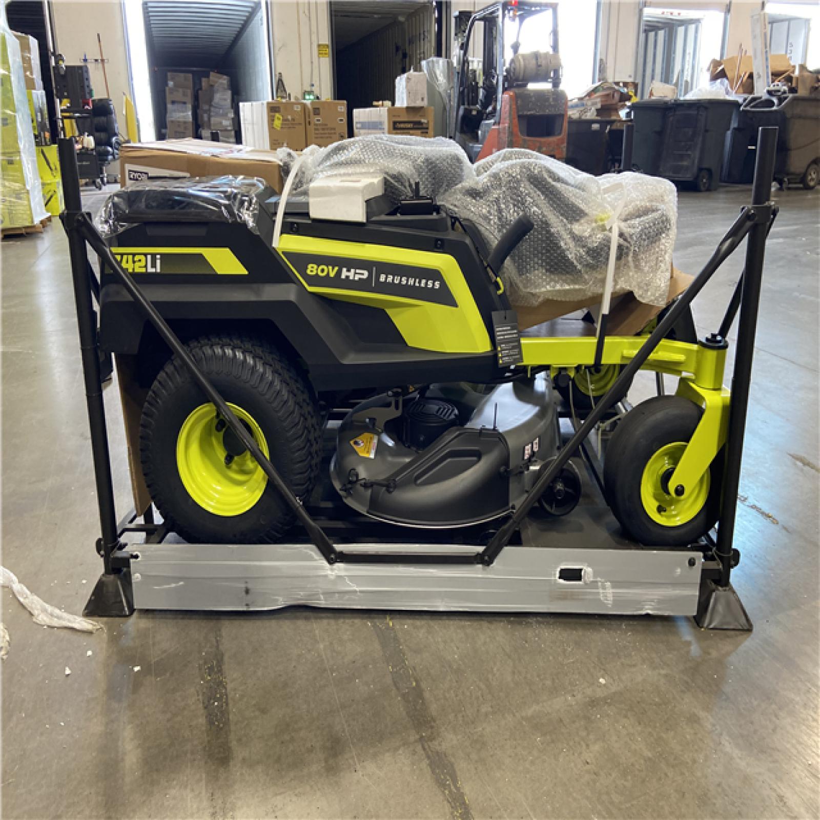 DALLAS LOCATION -RYOBI 80V HP Brushless 42 in. Battery Electric Cordless Zero Turn Riding Mower (2) 80V Batteries (2) 40V Batteries and Charger