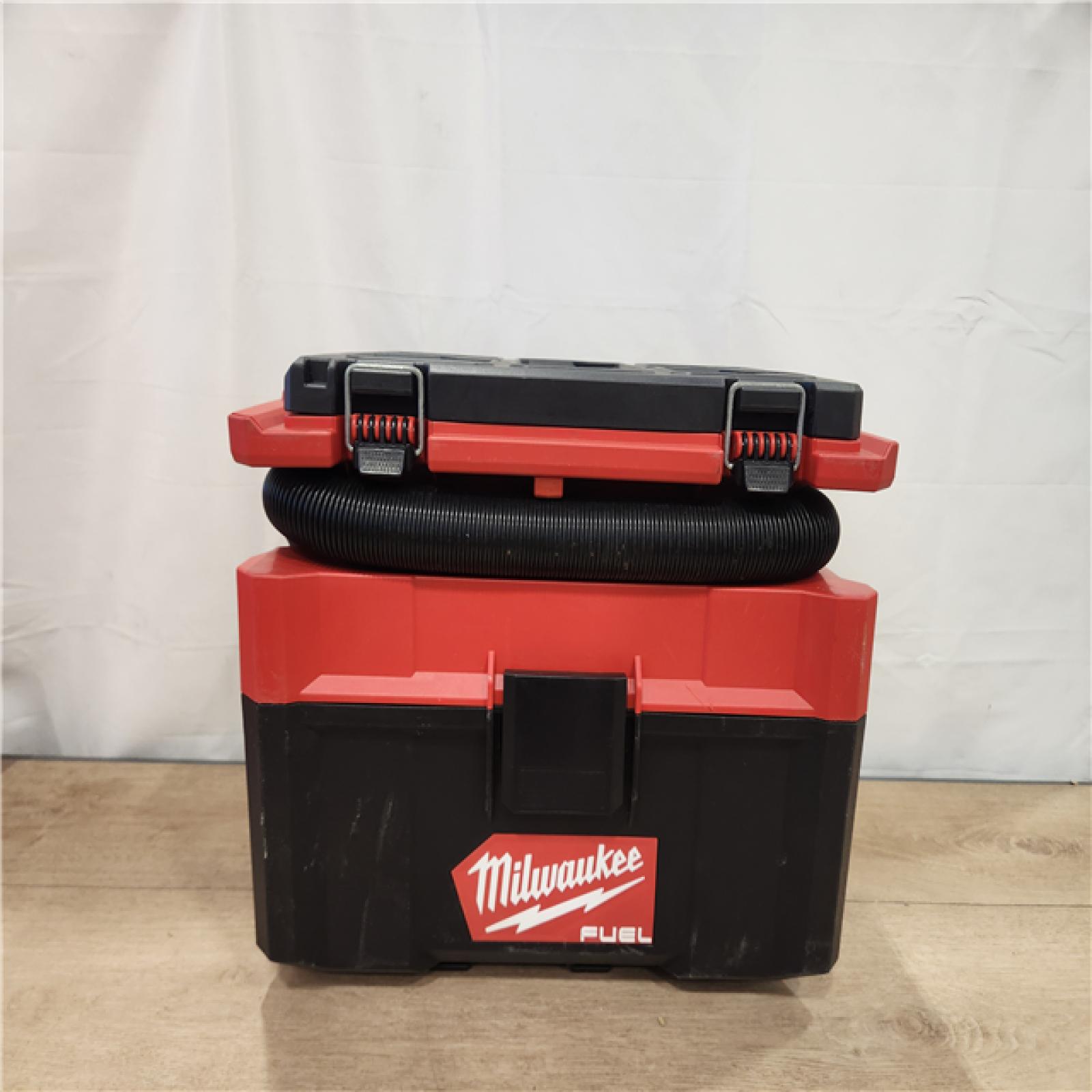 AS-IS- M18 FUEL PACKOUT 18-Volt Lithium-Ion Cordless 2.5 Gal. Wet/Dry Vacuum (Vacuum-Only)